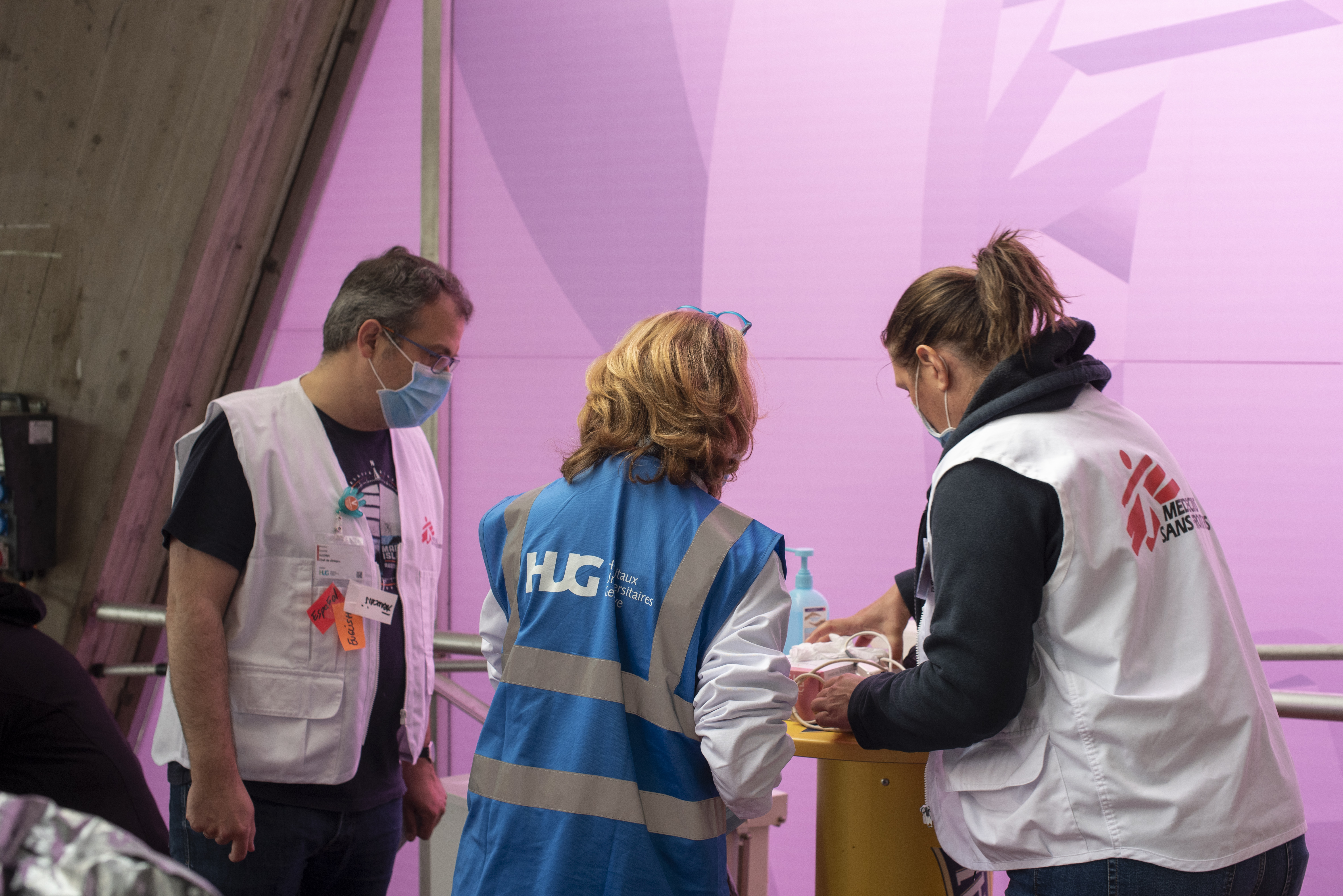 HUG - MSF COVID-19 et précarité à Genève : la précarité accroît l’exposition au virus et inquiète les personnes défavorisées