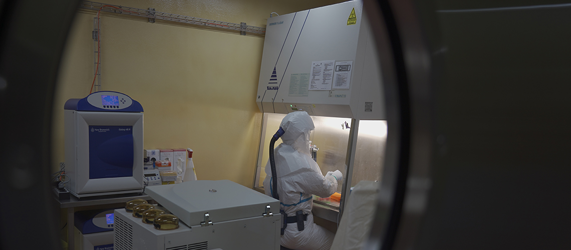 Laboratoire de virologie BSL3© IVI » 