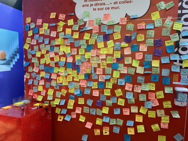 Photo du Mur : "Messages à moi à 16 ans" - Copyright : Children Action