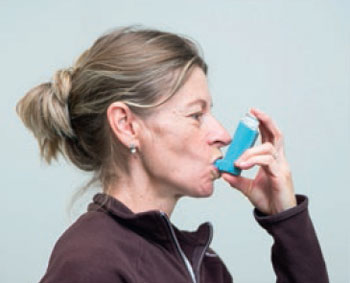 Aérosol : mettez le spary en bouche