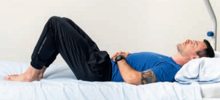 Amenez un genou sur la poitrine : début