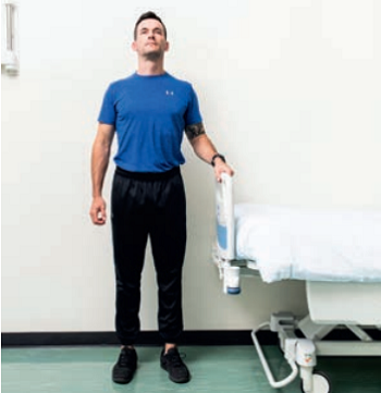 Ecartez une jambe tendue - début