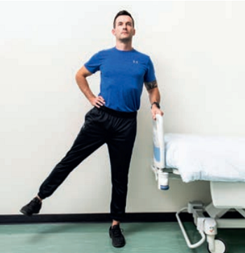 Ecartez une jambe tendue - fin