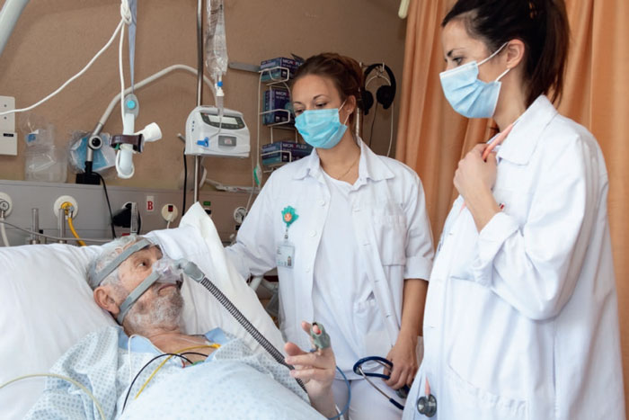 Unité de soins intermédiaires 13+ (Hôpital des Trois-Chêne)