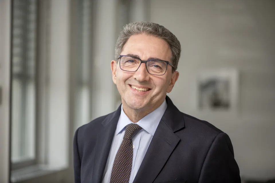 Portrait du Pr Arnaud Perrier, directeur médical des HUG