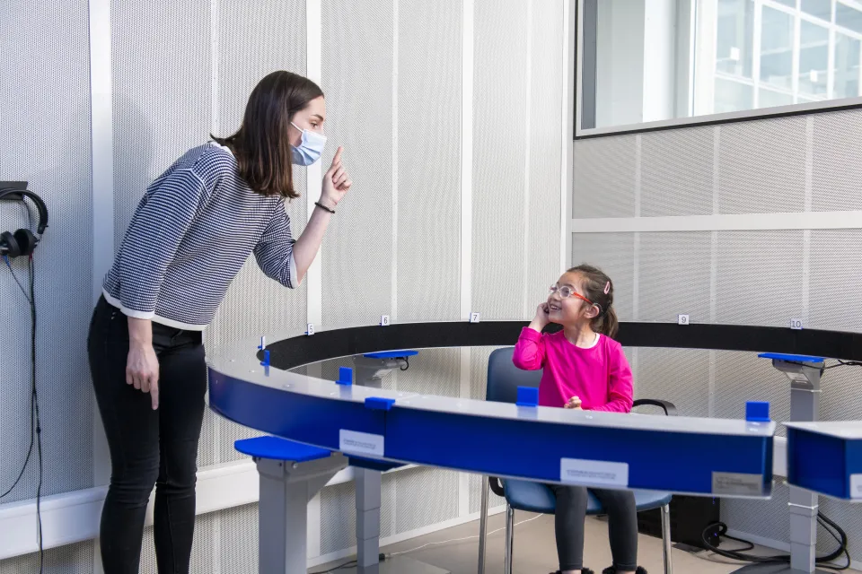 Service ORL Technologie avancée pour évaluer la fonction auditive en situation réelle, en immersion à 360°.