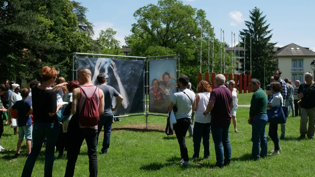100 clichés sur Belle-Idée : un autre regard sur la psychiatrie : une exposition de photographies en plein air