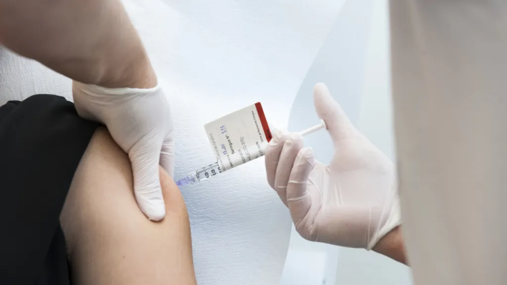 The University Hospitals of Geneva to test the Canadian VSV-ZEBOV experimental vaccine against the Ebola virus