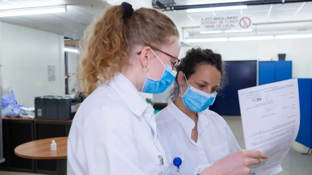 Traitement préventif des personnes en contact avec des patientes et patients COVID-19 - Louis Brisset - HUG