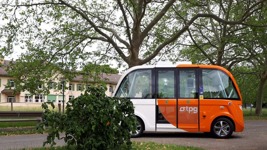 Feu vert pour le lancement de véhicules automatisés assurant un service à la demande sur le site de Belle-Idée (HUG) - Copyright : TPG