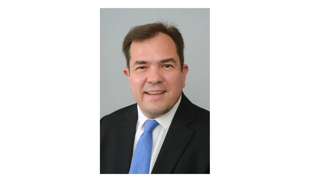 M. Elvis Fontaine - Nouveau directeur de la centrale d’achats et d’ingénierie biomédicale (CAIB) des HUG et du CHUV