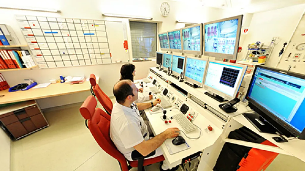 Hyperbaric chamber, oxygen therapy