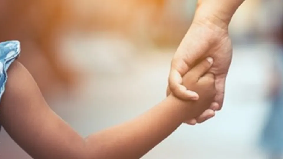 Soutien à la parentalité, scolarité et protection de l’enfance