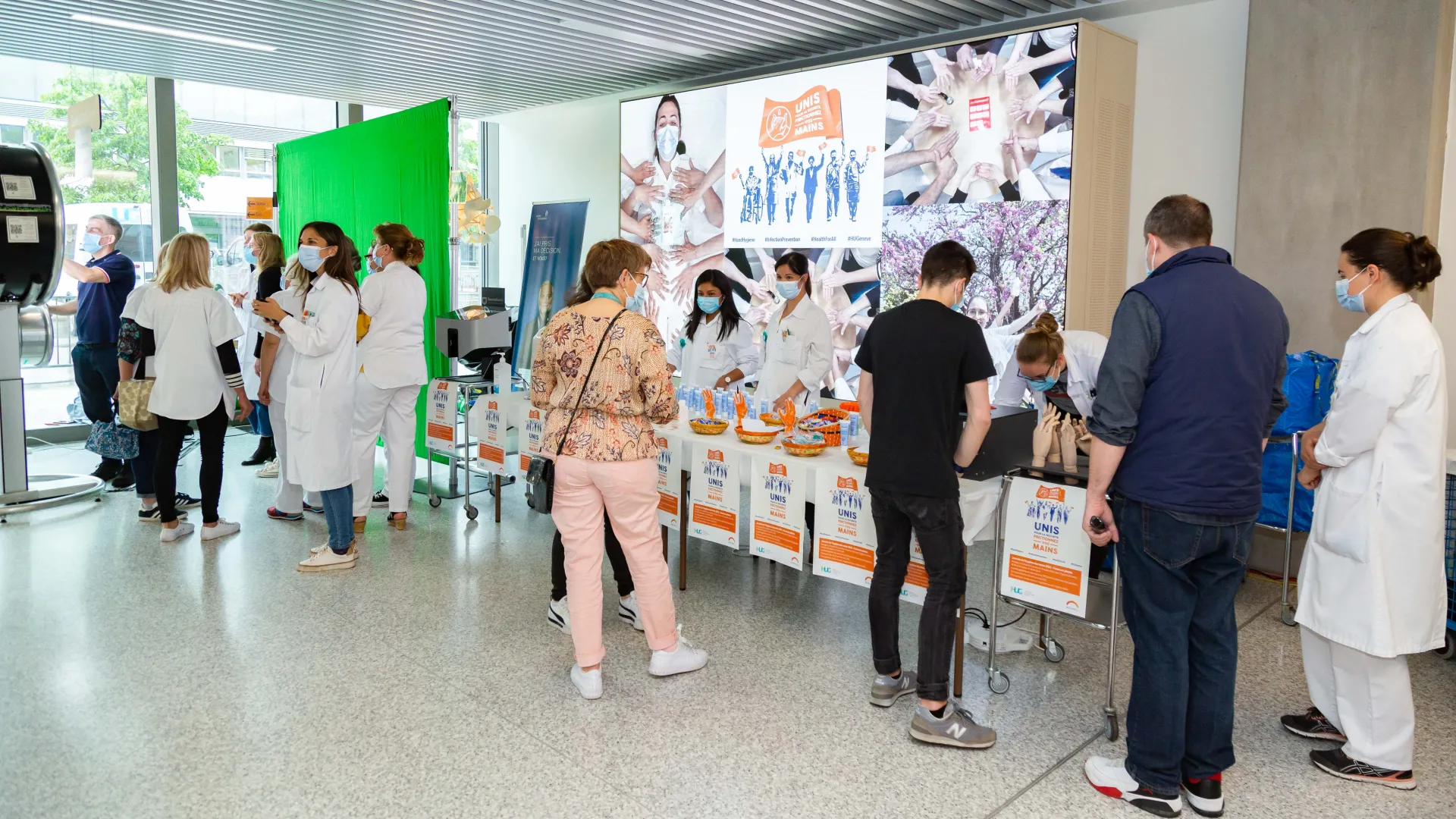 Du public pour le stand du SPCI