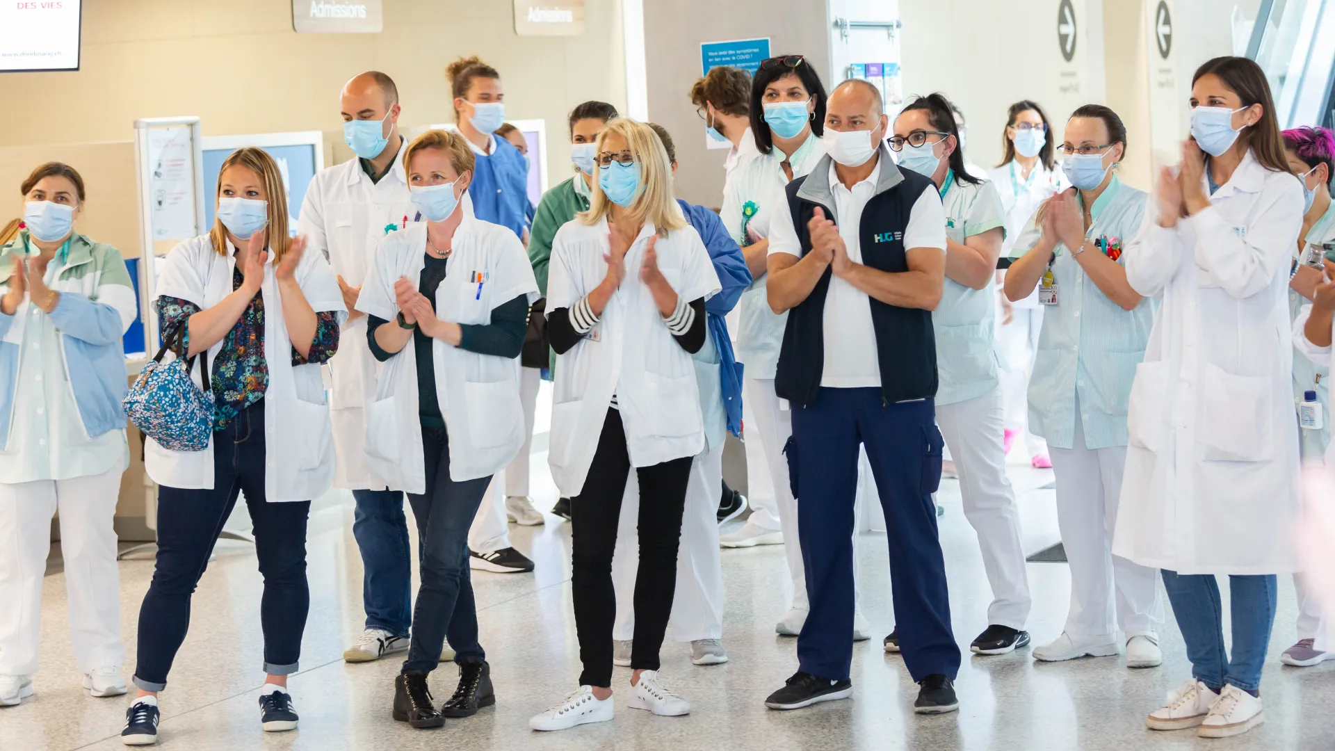 Applaudissement des orateurs 