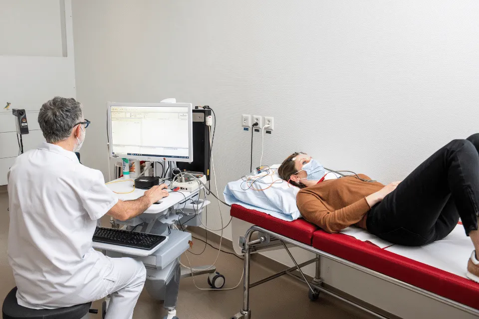 Salle d'examens électrophysiologiques de l'oreille.​