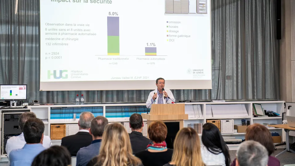 Présentation projet phramacie HUG-Unige