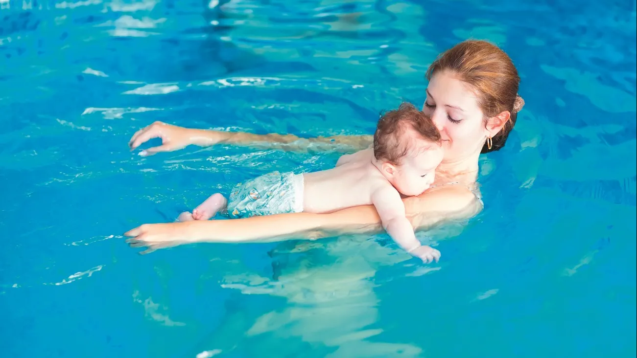 Maman et bébé - Bains de Cressy