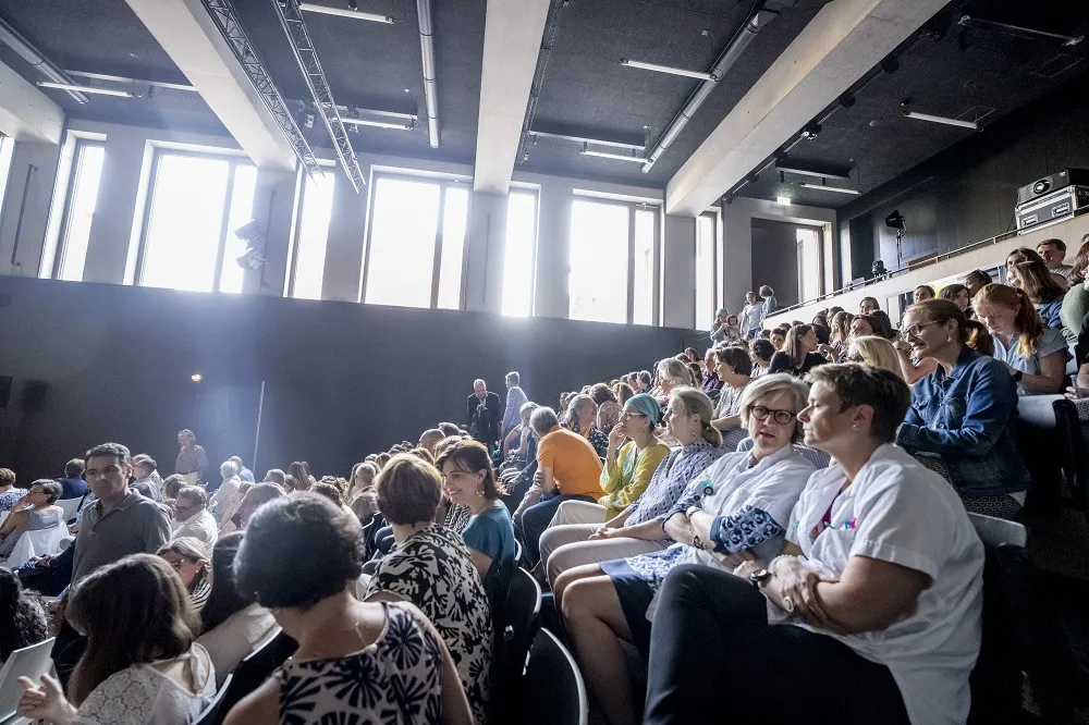 Présentation de l'offre de soins dans la salle polyvalente de la MEA