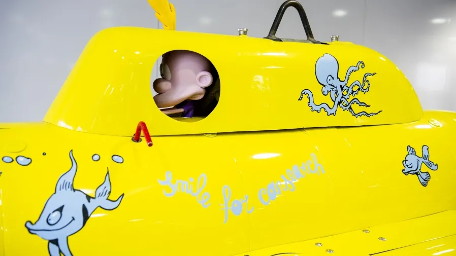 Inauguration du sous-marin Smile for CANSEARCH offert aux HUG