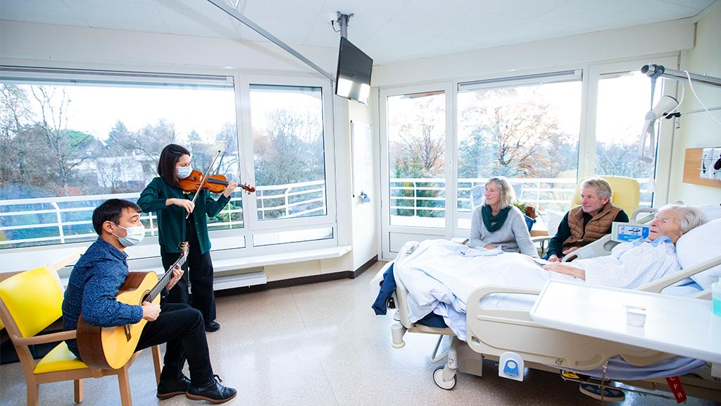 Concert du Barlovento dans une chambre de patient