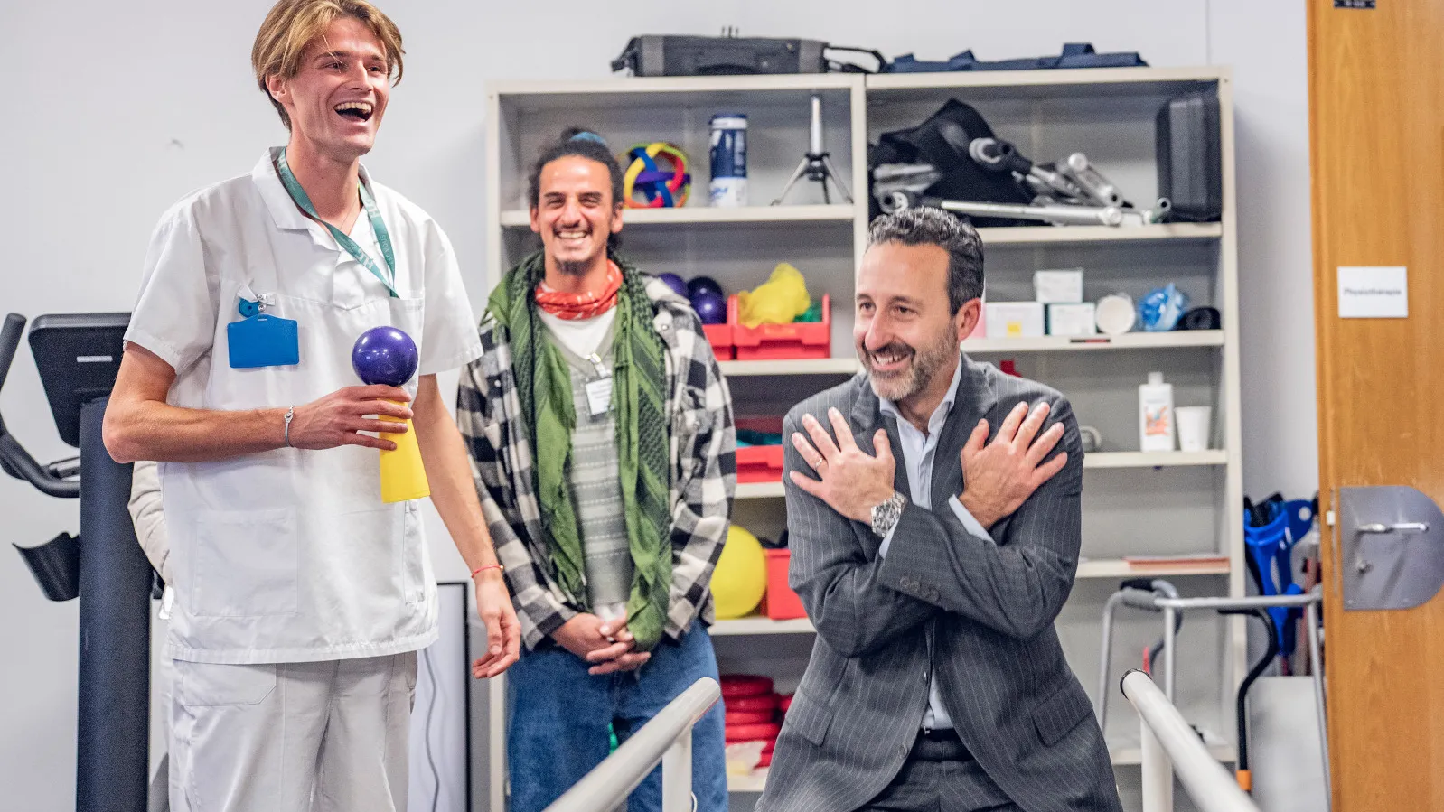 Se relever de la chaise sans aide