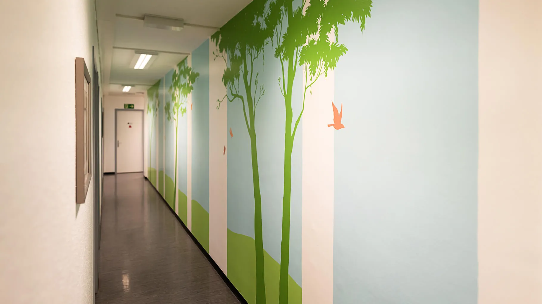 Fresque où l'on voit le bout d'un couloir