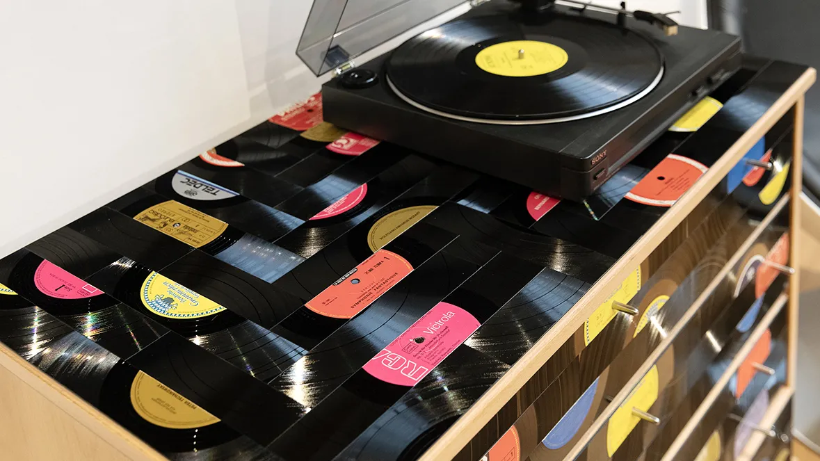 Escal, meuble récupéré devenu une pièce unique