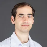 Dr Léon Finci