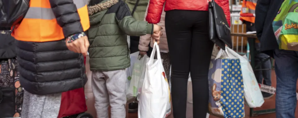 distribution de nourriture aux familles