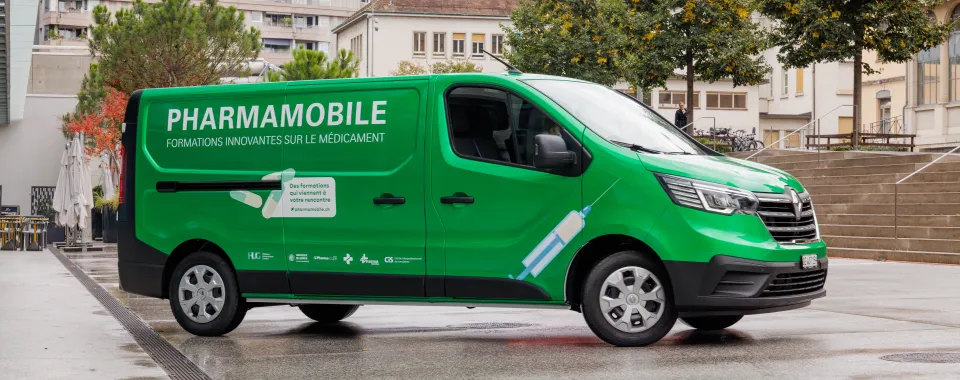 camion Pharmamobile - Copyright : HUG - Jonathan Imhof