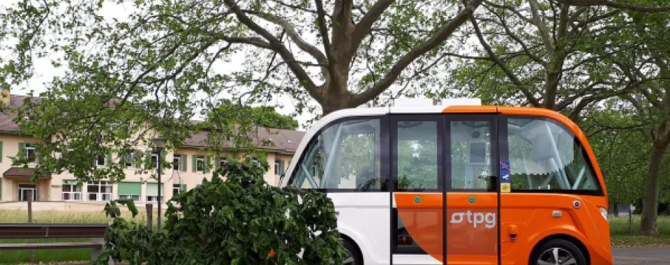 Feu vert pour le lancement de véhicules automatisés assurant un service à la demande sur le site de Belle-Idée (HUG) - Copyright : TPG