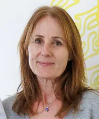 Madame Raphaële Buser-Llinares