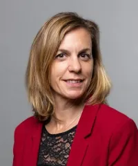 Mme Eléonore Fresard