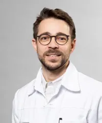 Dr Damien Guijarro