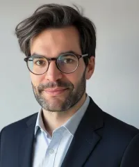 Dr Matthias Kirschner